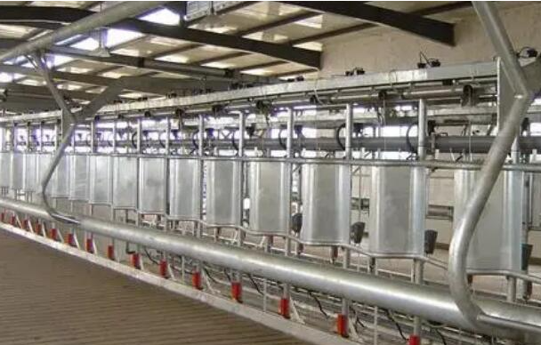 湟中钢结构 vs 传统结构：一场关于强度与速度的全面胜出！